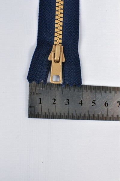 ZIP002 3號拉鏈 仿金銅開尾拉鏈   樹脂膠牙拉鏈      不設單獨拉鍊訂購 正面照